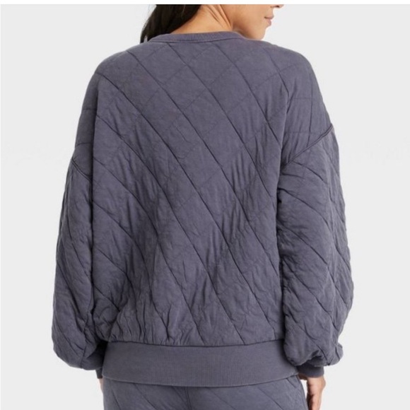Universal Thread Quilted Sweatshirt- Small - Picture 2 of 3